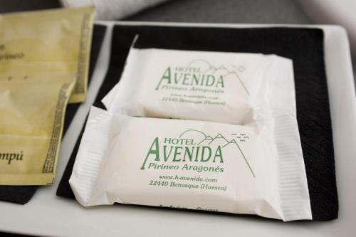 Hotel Avenida Бенаске Экстерьер фото