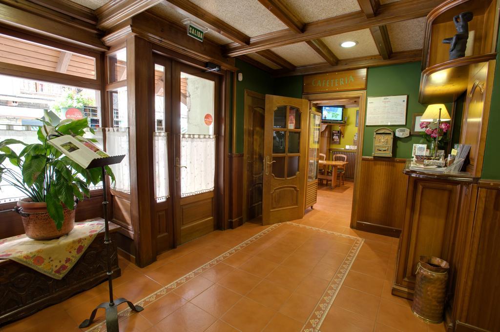 Hotel Avenida Бенаске Экстерьер фото