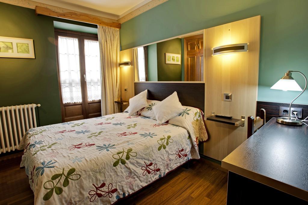 Hotel Avenida Бенаске Номер фото